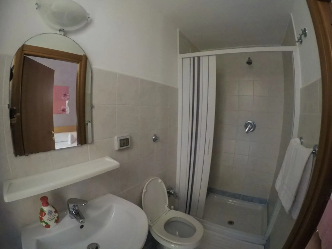 Român Holidays Hostel