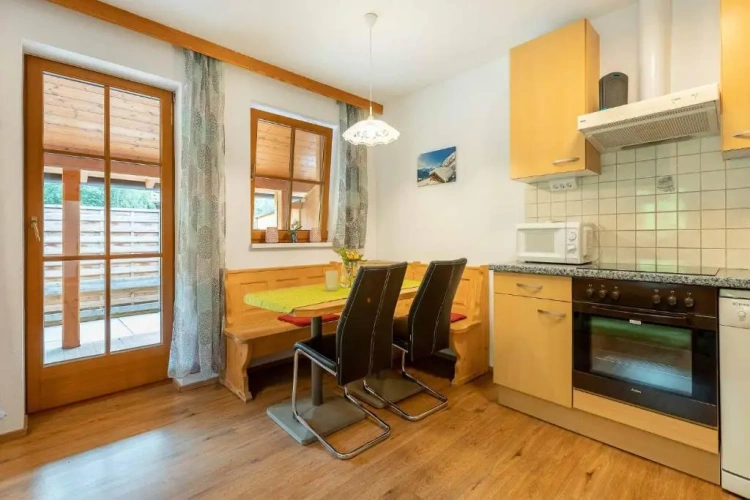 2 Bedrooms Apartment with balcony