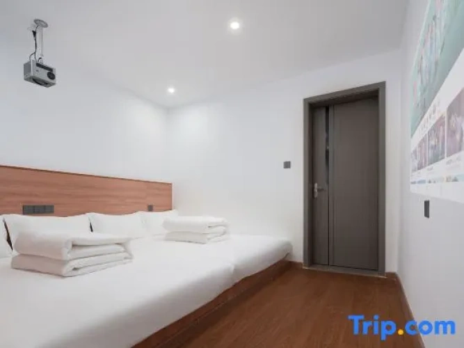 2 Bedrooms Family Suite with balcony and with view