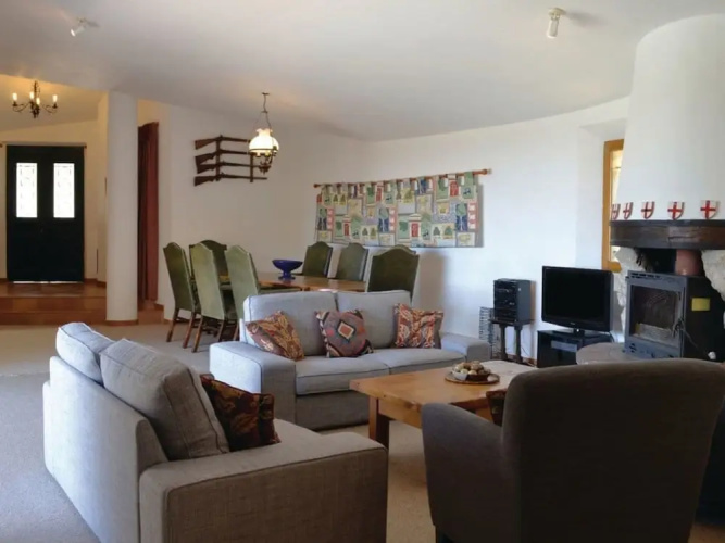Peaceful, spacious 3 bed Villa