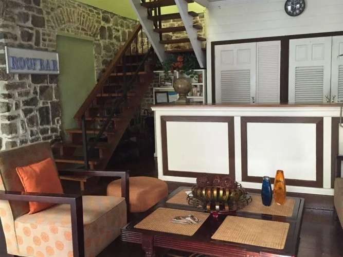 Cobblestone Inn