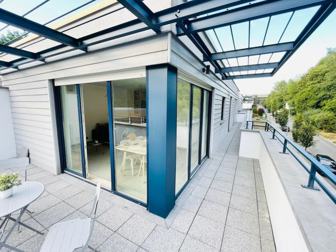 Luxury Green Penthouse Terrace & Parking