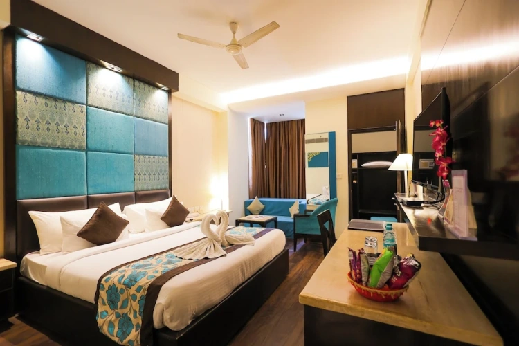 Royal Club room