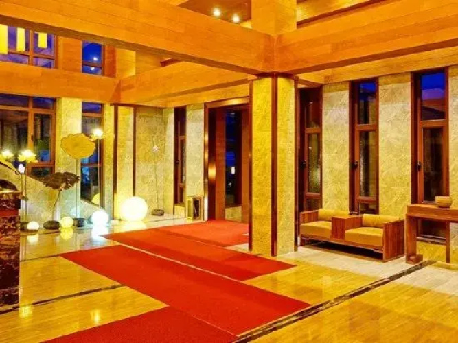 Ming Lake International Hot Spring Ski Resort Hotel