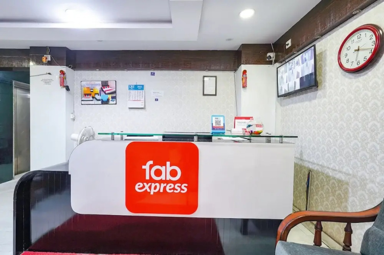 Fabhotel Century Gardens