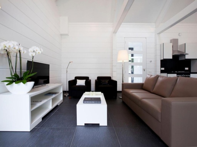 2 Bedrooms Villa