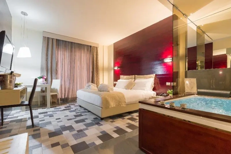 Deluxe with Indoor Spa Bath Double room with balcony and with sea view