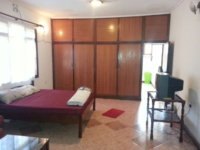 Hollywood Hostel