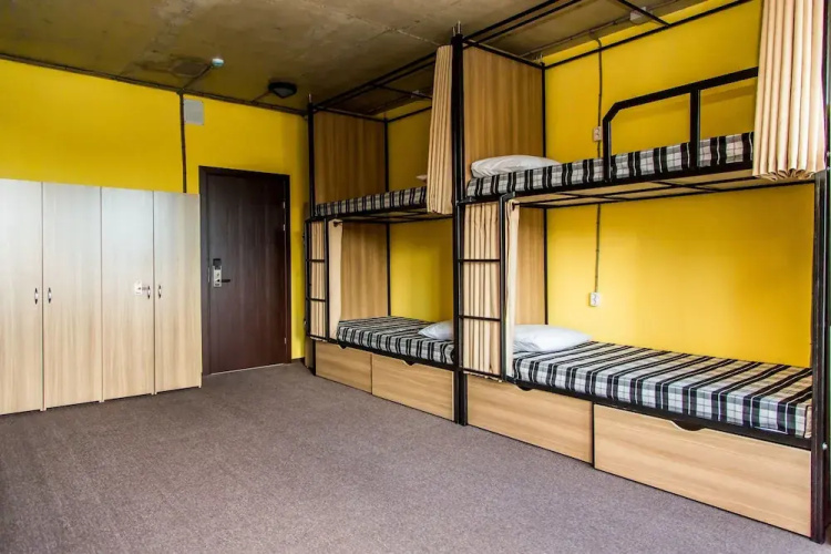 H8 Hostel
