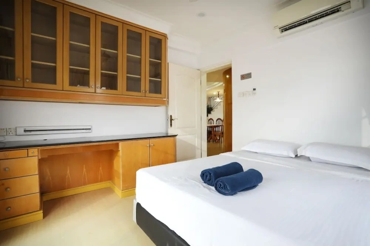 5 Bedrooms Comfort Penthouse room