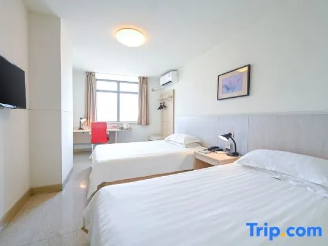 Standard Twin room with view