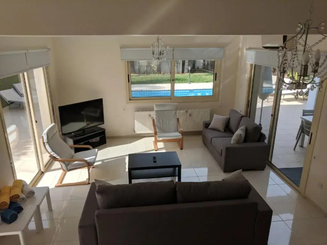 Anthorina Villa 9