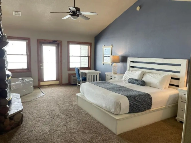 Standard Double room with lake view
