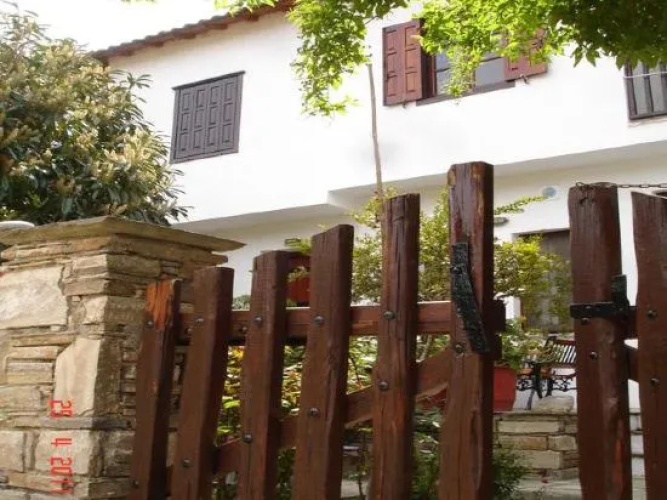 Dina Studio Maisonettes