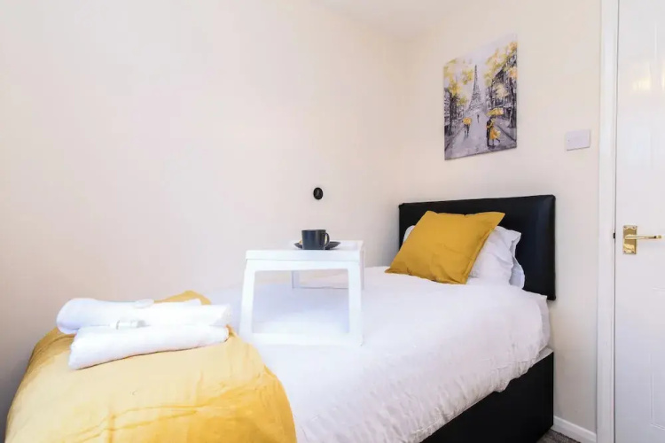 Coventry 3bedroom With Private Garden & Parking