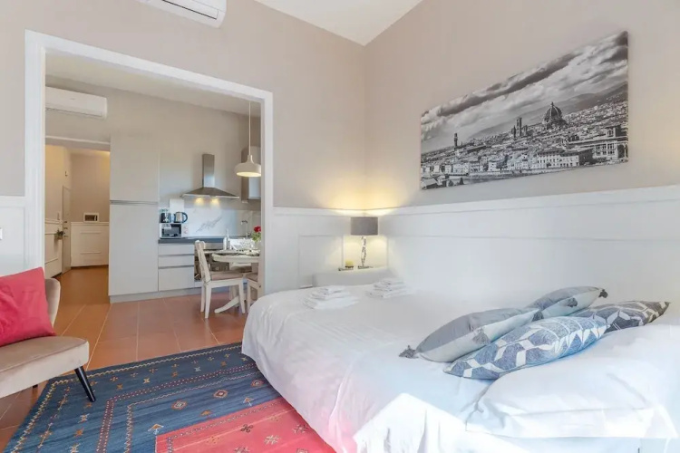 Charming 2 bedroom in Florence