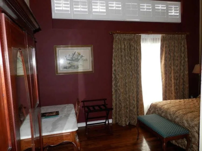 GasLight Inn
