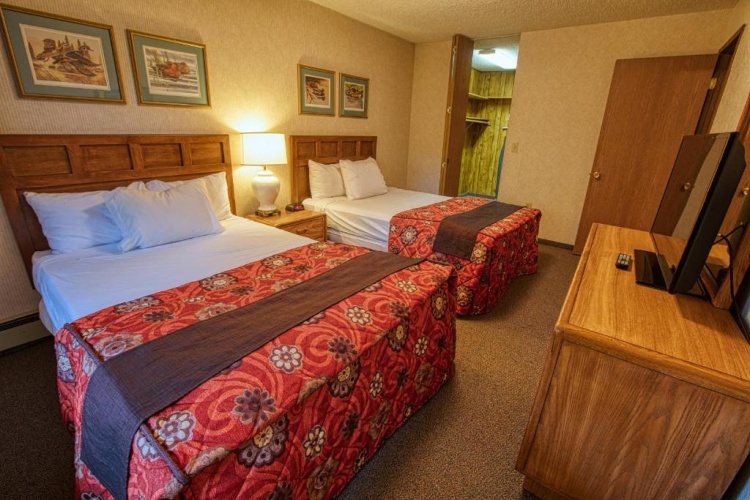 1 Bedroom Deluxe Suite