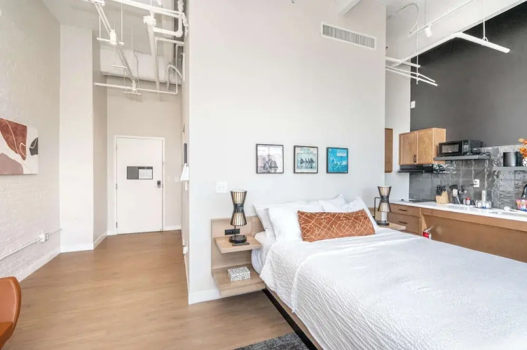 The 333 Suites 304 Stay for 2