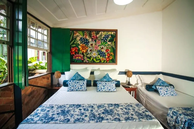 Standard Triple room