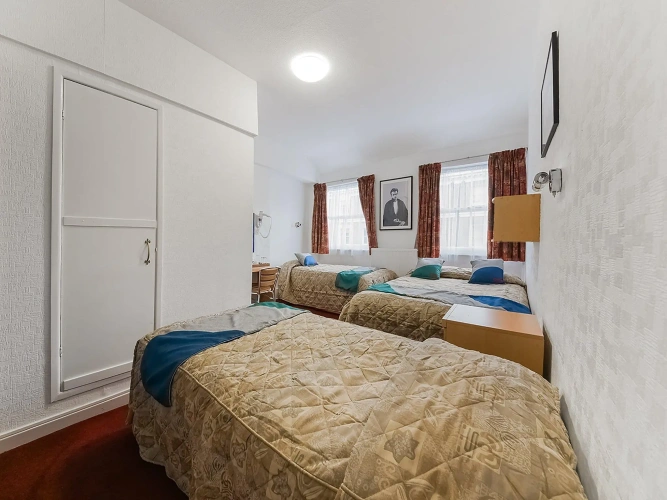 Deluxe Quadruple room