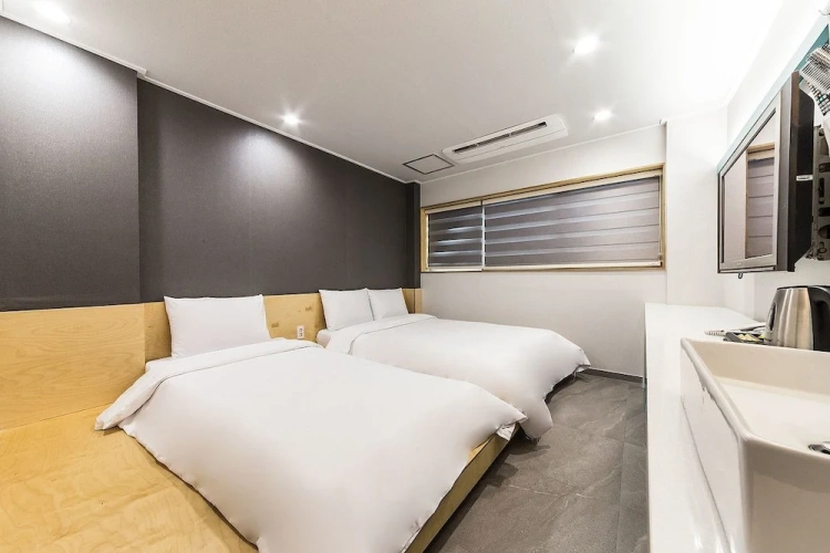 Standard Twin room