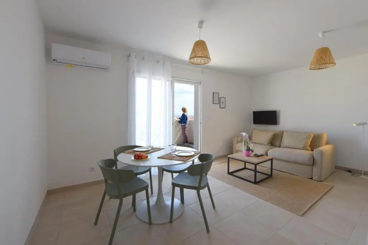 Residence Marina di Bravone - appartement 6 personnes Vue Mer 1er etage N110