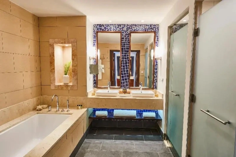 Standard Double room with pool view