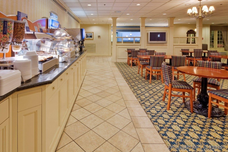 Holiday Inn Express Poughkeepsie photo 25