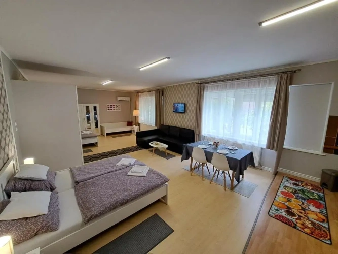 Deluxe Double room with city view