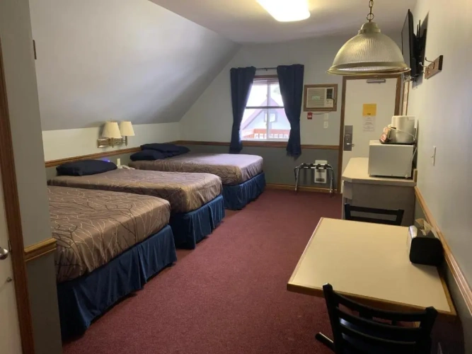 Sextuple Family Suite