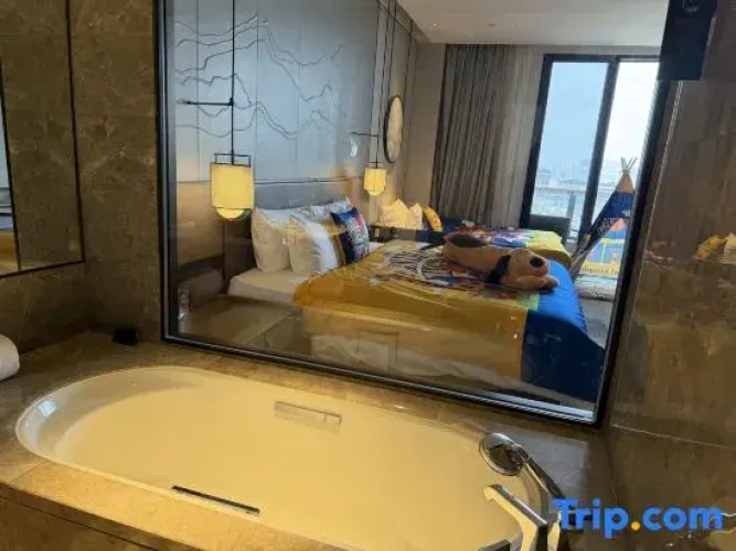 Deluxe Double Family room
