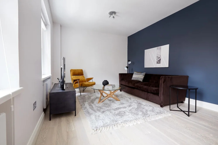 Charming 2BR West End Suites by Sonder