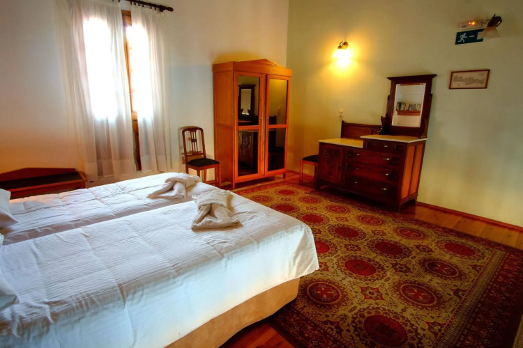 Erietta Suites