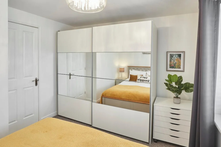Host Stay Garden Cottage