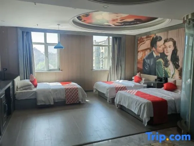 Standard Triple room