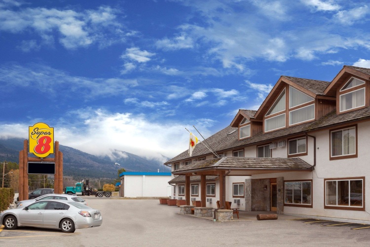 Super 8 by Wyndham Valemount photo 8