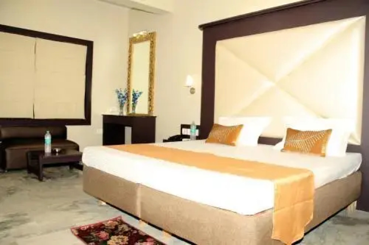 Hotel Gathbandhan