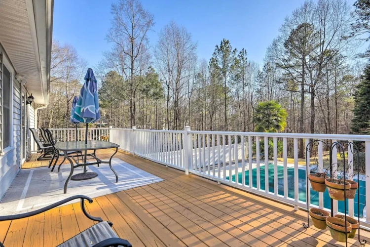 3 Bedrooms Cottage with balcony