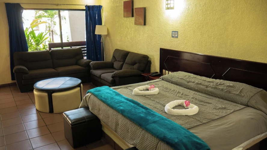 Hotel Plaza Mazari