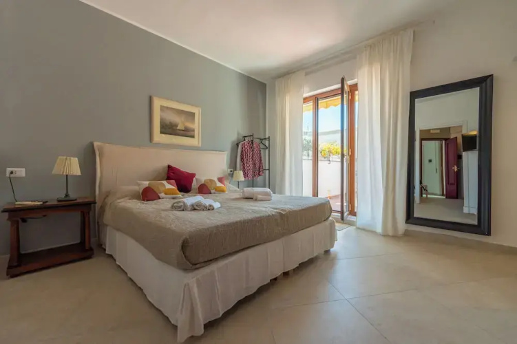 Molo Angioino Suites