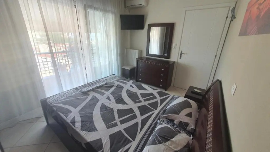 Christos house-- Comfortable apartment with great view!