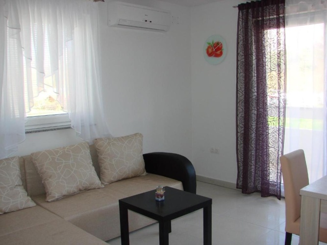 2 Bedrooms Apartment with sea view
