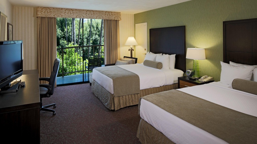 Standard Quadruple room with balcony