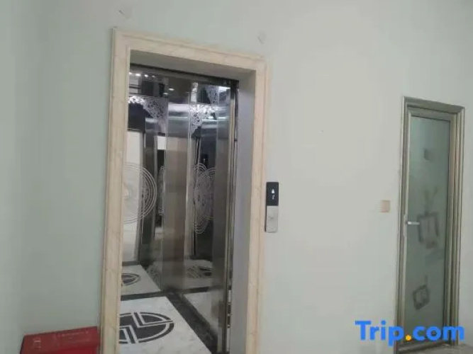 Zhaoping Yingkeju Hotel
