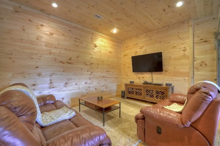 Oakawana Lodge