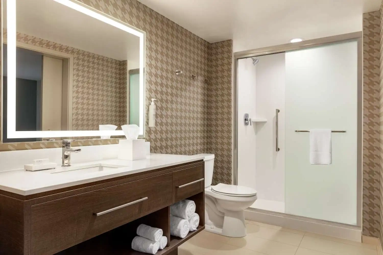 Quadruple Suite