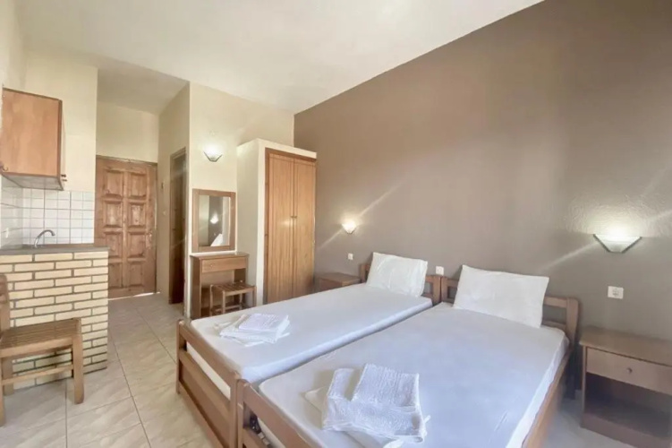 Aloni Rooms
