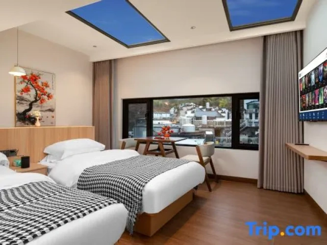 2 Bedrooms Suite