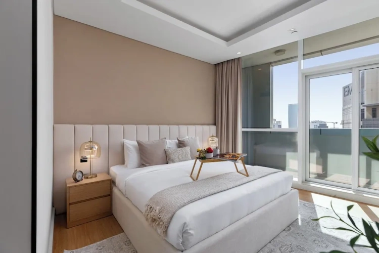 Maison Privee - Dazzling Downtown Retreat w/ Panoramic City Views